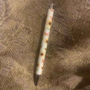 Sunflower & Butterflies Pen